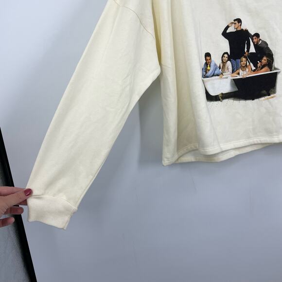 NEW Friends Graphic Sweatshirt Top L Womens Oversized FLAW - Picture 4 of 8